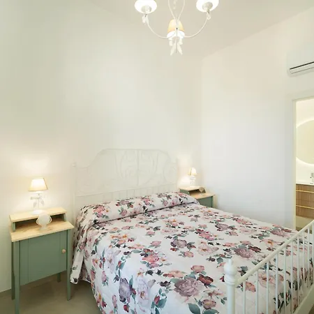 Cavour 182 - Locazione Turistica Apartment *