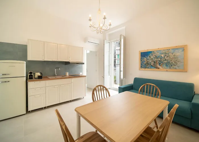 Cavour 182 - Locazione Turistica Apartament *